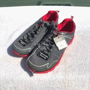 Size: 10 Uni-Sex Running Shoes w/ Memory Foam . Men's or Women's . New . Avia